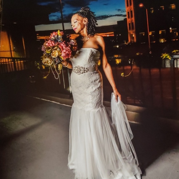 Dresses & Skirts - Wedding gown Dresses & Skirts - Wedding gown